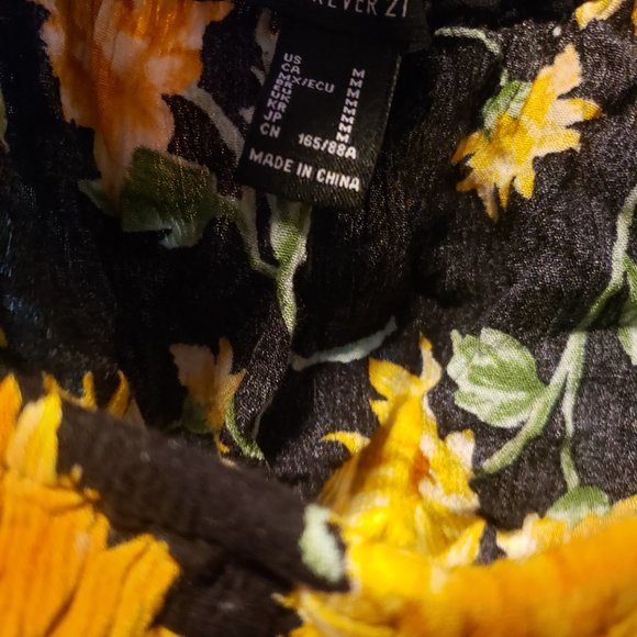 Forever 21 off the shoulder blouse - Picture 2 of 3